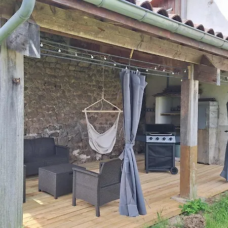 Kauffeld Vakantiehuis Olliergues